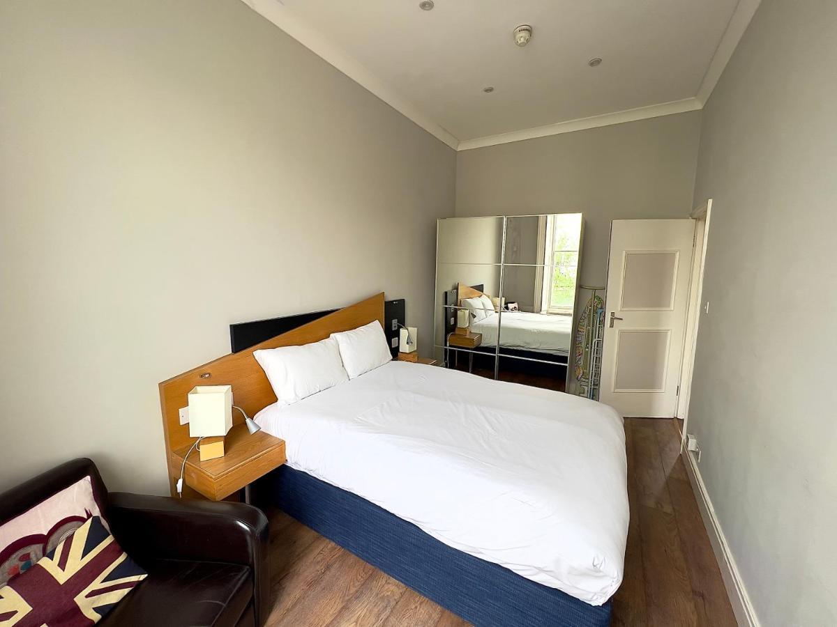 Super Flat In The Heart Of Westminster * Londen