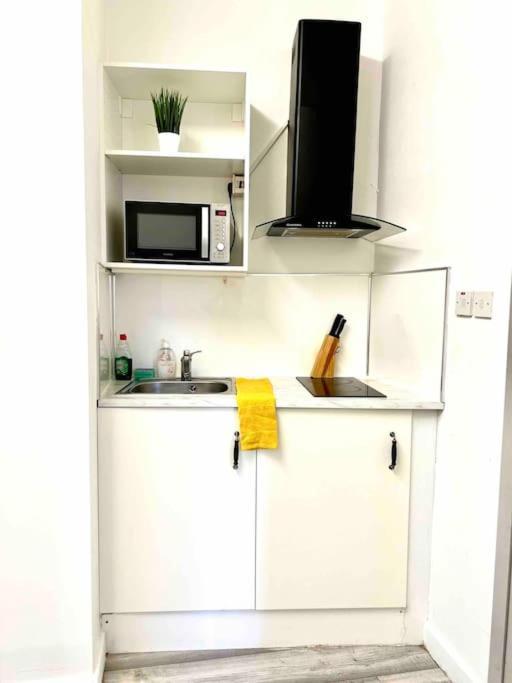 Apartment Trendy One Bedroom Flat In