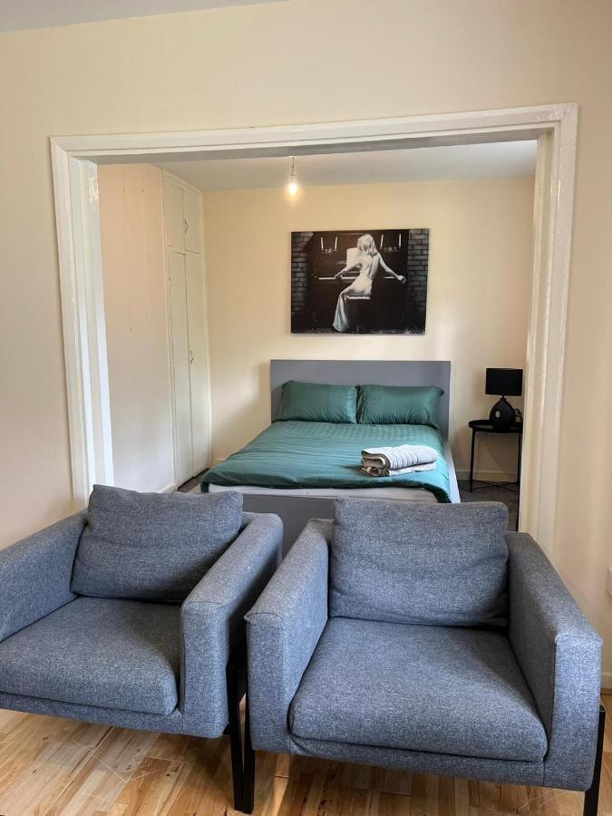 Homely Studio In Chalk Farm *