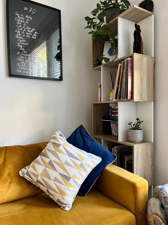 Apartment Stylish One-bedroom With Private Patio In Zone 2 *