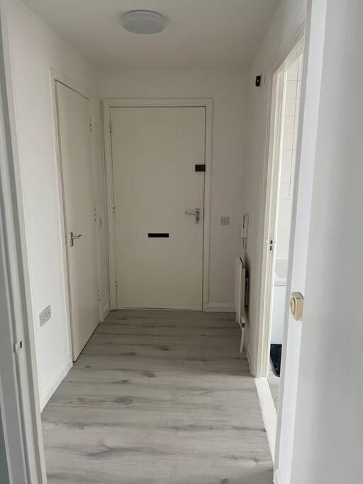 Leilighet Spacious 1 Bedroom Unit In West London