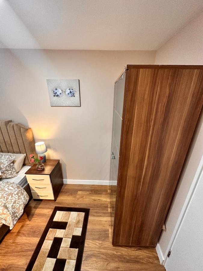 Canary Wharf Single Double And En-suite * London