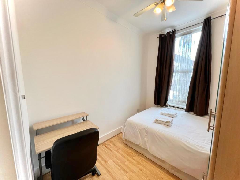 Stepney Green Holiday Apartment
