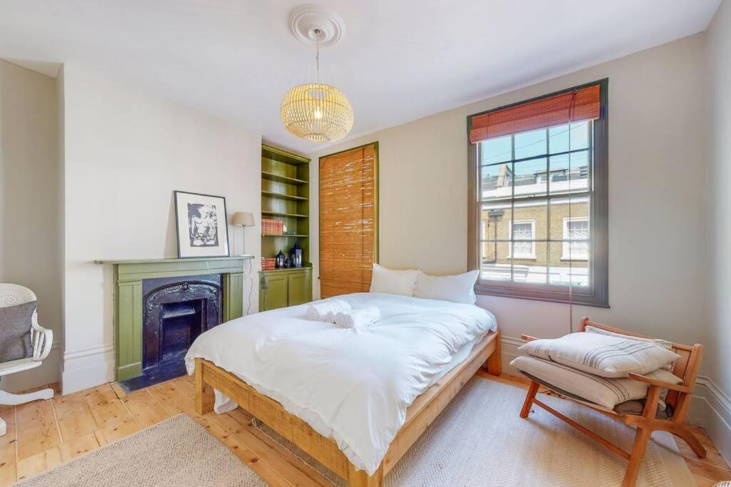 Whimsical 4 Bedroom House In Elephant And Castle Londen