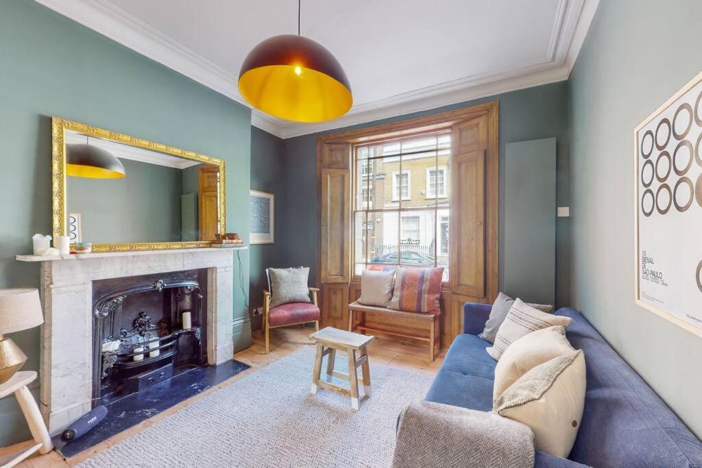 Whimsical 4 Bedroom House In Elephant And Castle * Londen