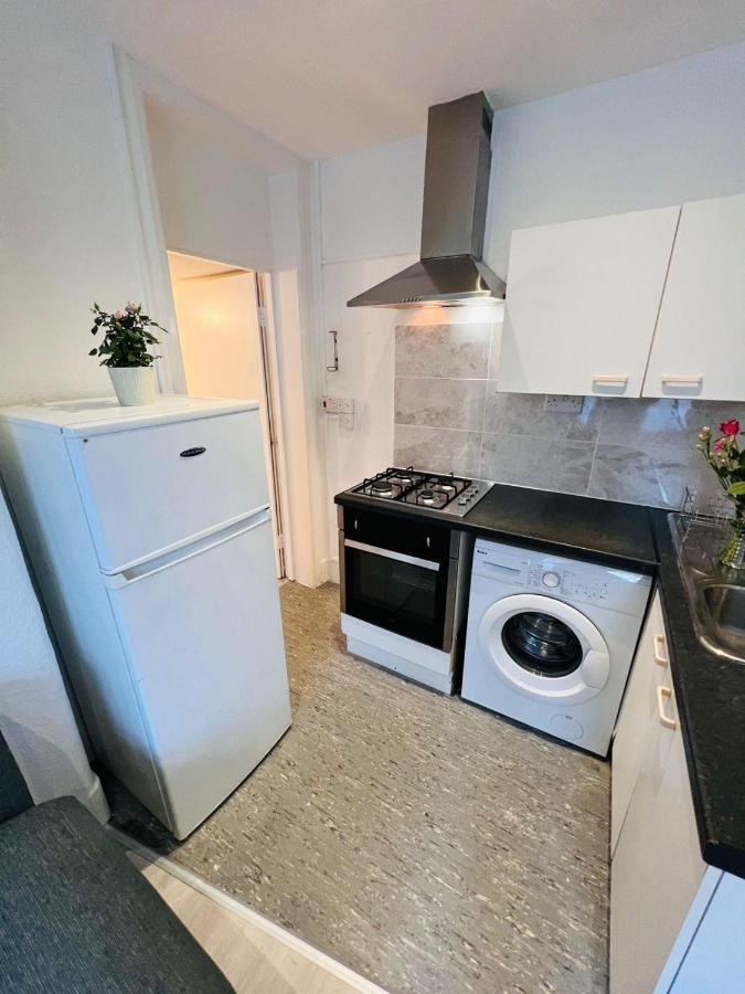 2 Bed Flat In The Heart Of Marylebone Apartment