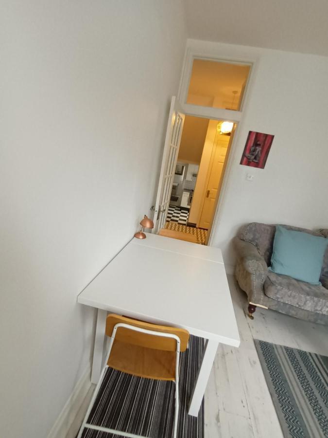 3 Bed Lovely Garden Flat Wandsworth Leilighet