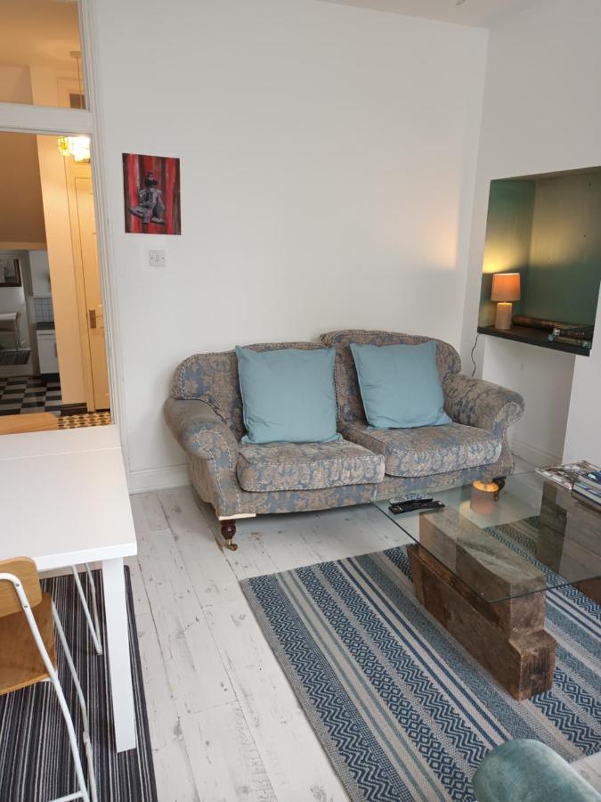 Apartment 3 Bed Lovely Garden Flat Wandsworth London