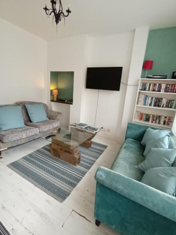 3 Bed Lovely Garden Flat Wandsworth Leilighet