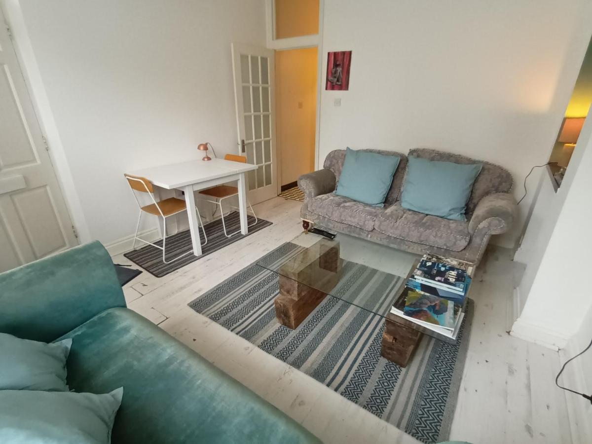 3 Bed Lovely Garden Flat Wandsworth Apartment