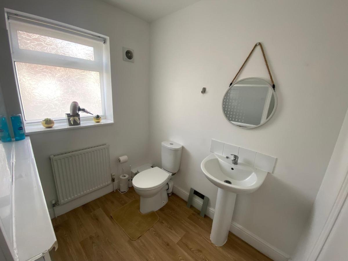 Private House With Free Park For Group Near Wembley Station * Londres