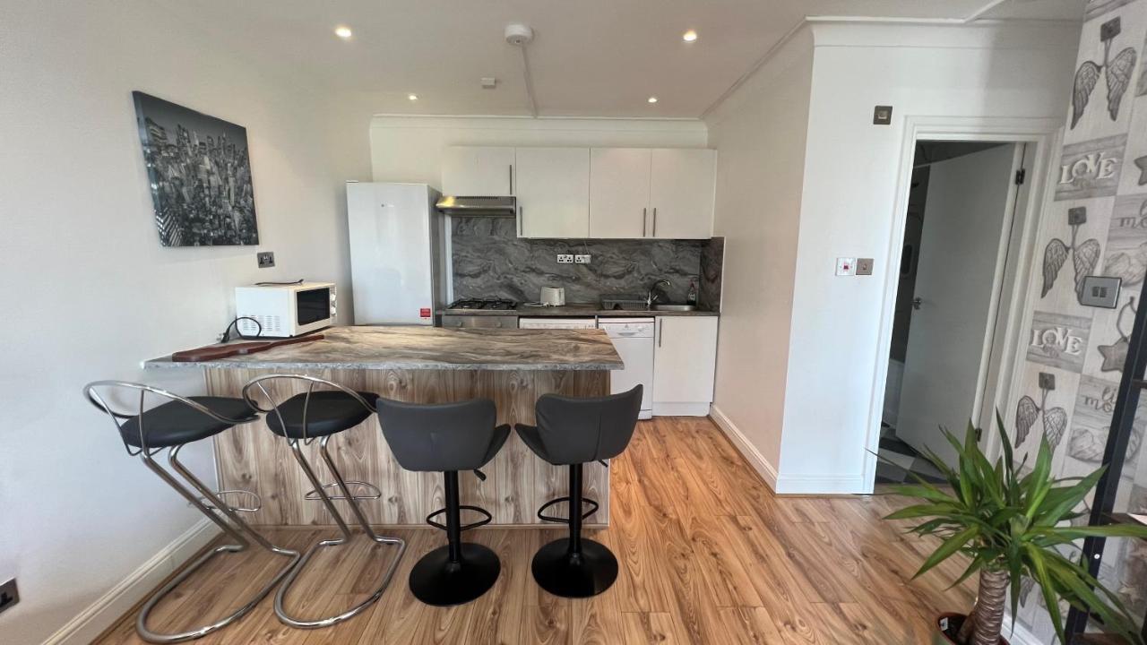 Apartment Comfy 2 Bedroom - Finchley Road, London