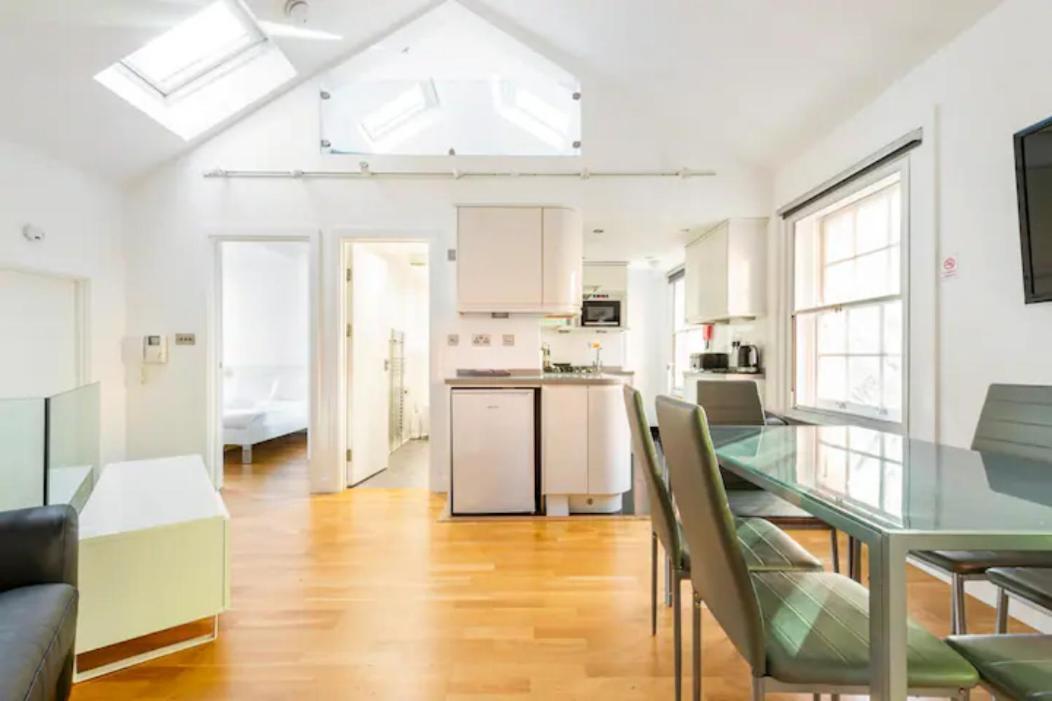 Apartment Beautiful 1 Bedroom Penthouse Flat London