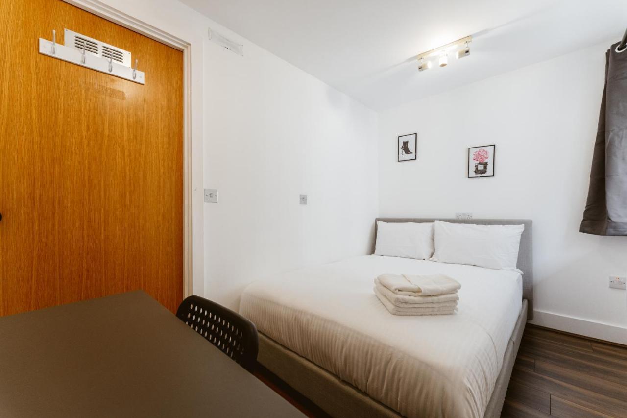 Limehouse Double - 3 * London