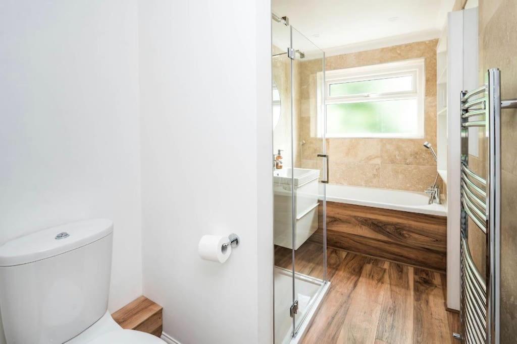 Where Style & Convenience Combine- Photo Id Required * London