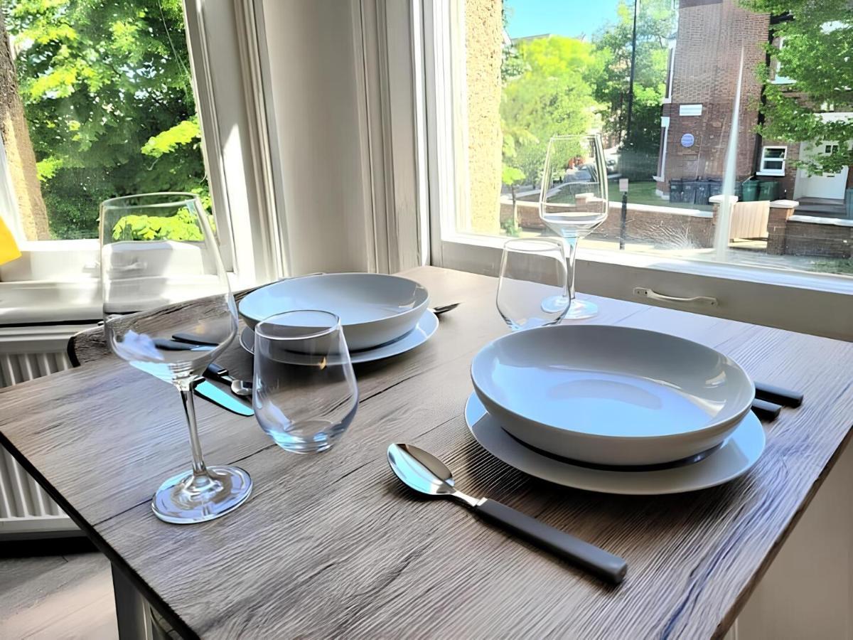 Contemporary 2 Bedroom London