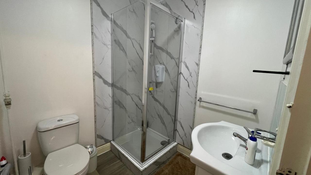 Comfy 2 Bedroom - Finchley Road, Apartment *