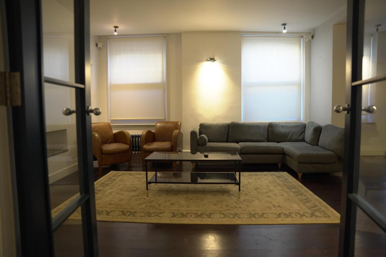 Super Luxuries Flat