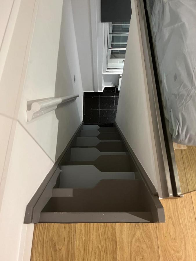Apartment Beautiful 1 Bedroom Penthouse Flat