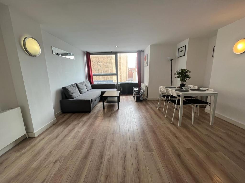 Full Apartment! Brick Lane! * London