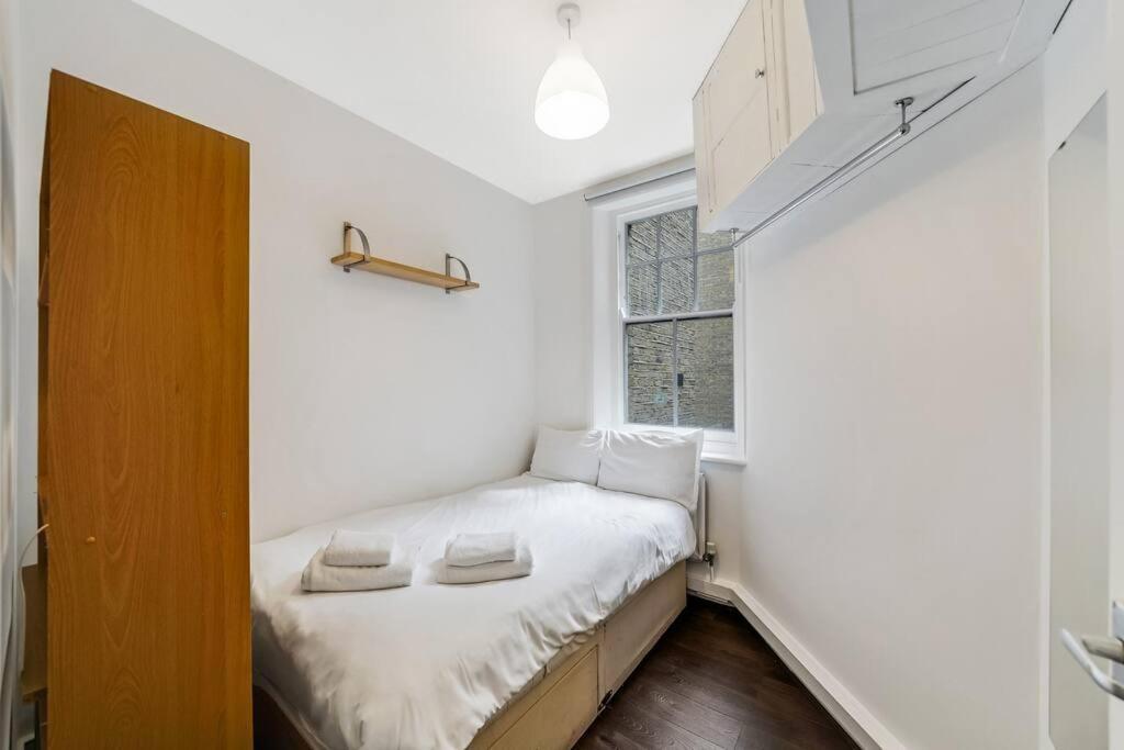 Modern 3 Bedroom Flat Near Camden Town * London