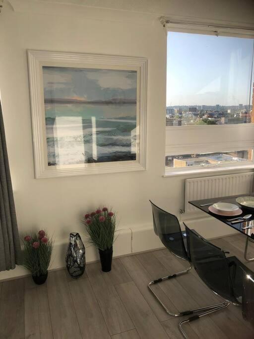 Modern, Family-Friendly Apartment By Hyde Park & Museums Apartamento *