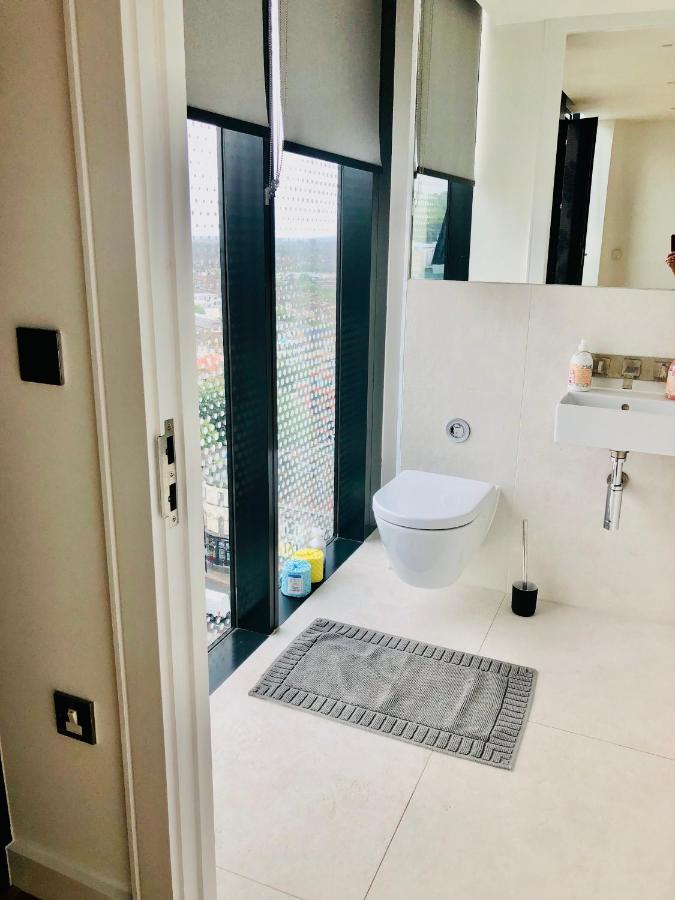 Luxury 2 Bedroom 20 Min From