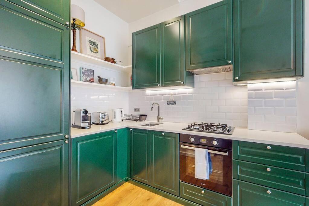 Beautiful 1 Bedroom In Shepards Bush * London