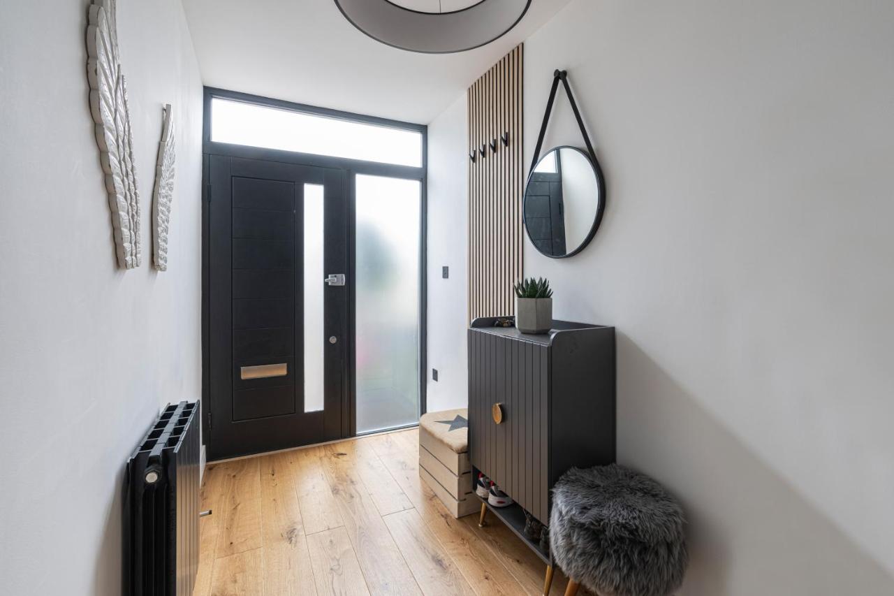 Ferienhaus Altido Stunning 2 Bed House With Garden And Free Parking, Near Clapham Park London