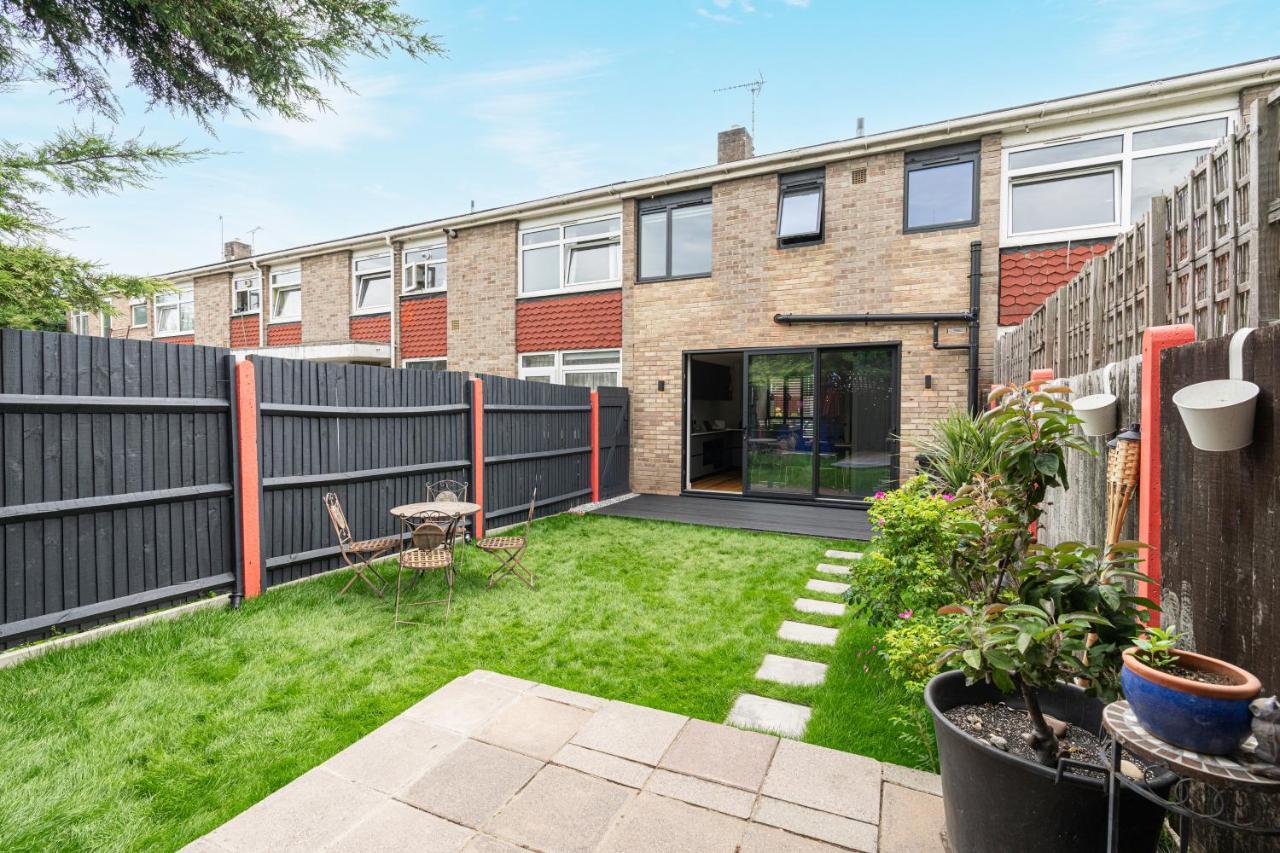 Altido Stunning 2 Bed House With Garden And Free Parking, Near Clapham Park *