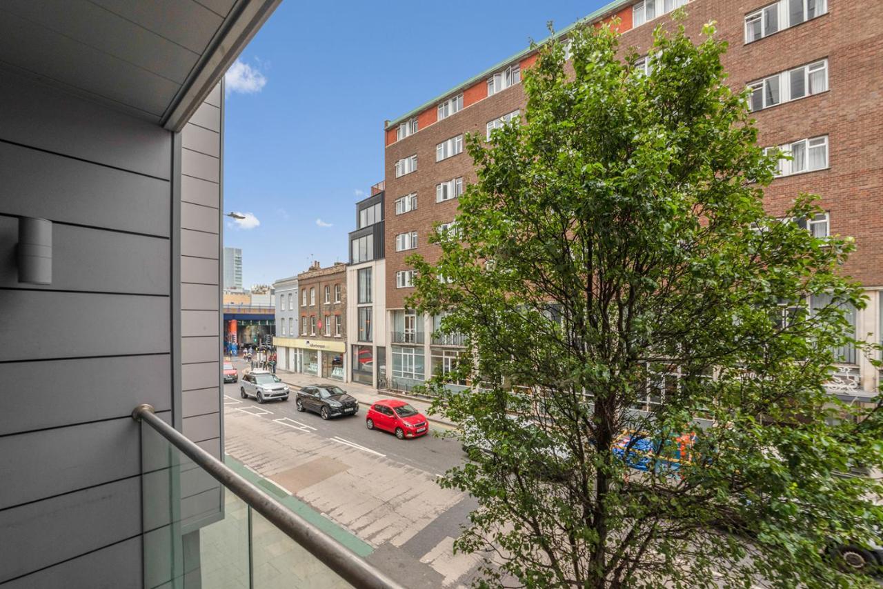 1 Bedroom Close To Tower Hill Apartment *