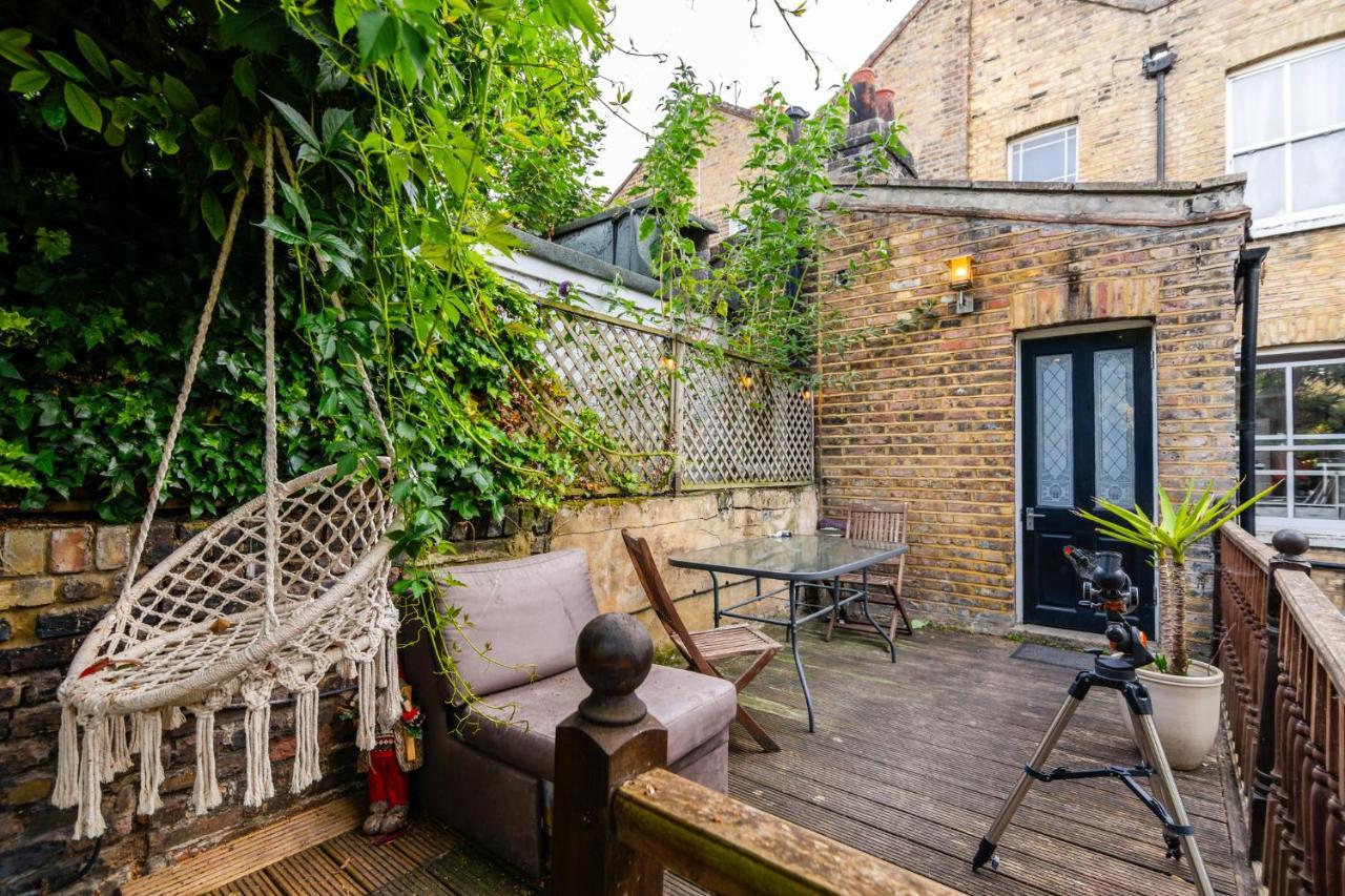 Privat overnatting Double W/projector & Garden Hot Tub