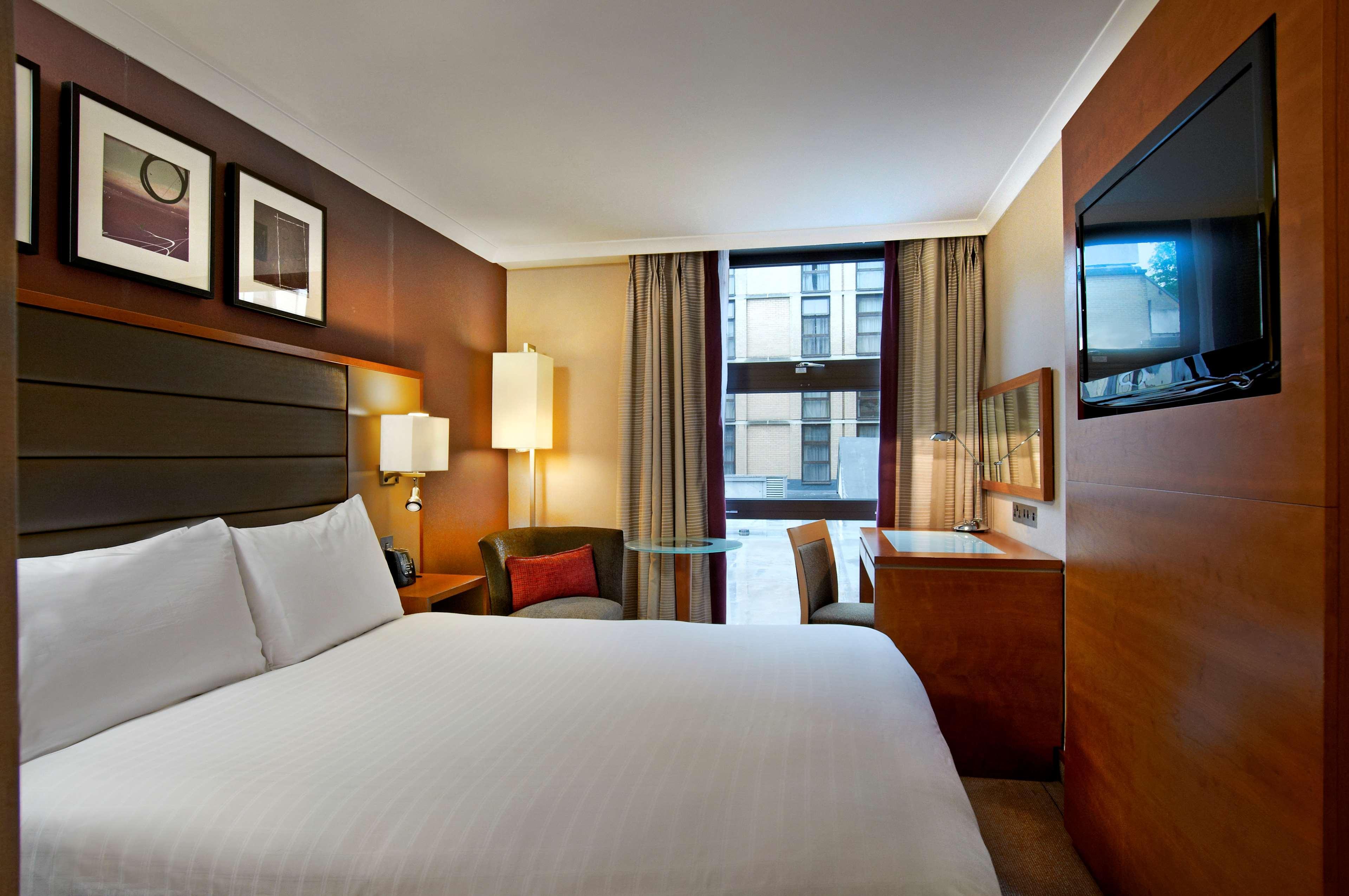 Hilton Kensington 4* London