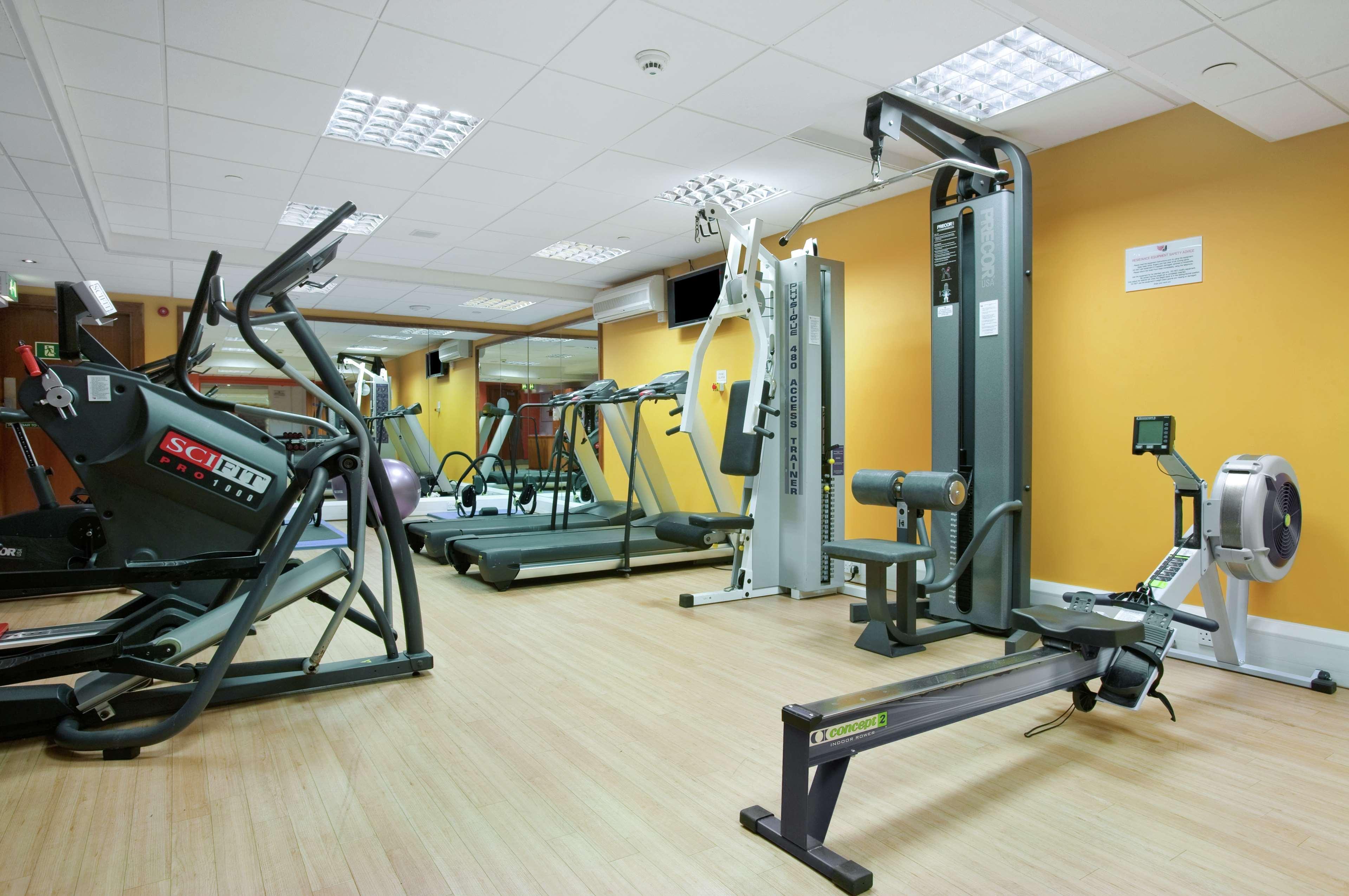 Hilton Kensington 4*