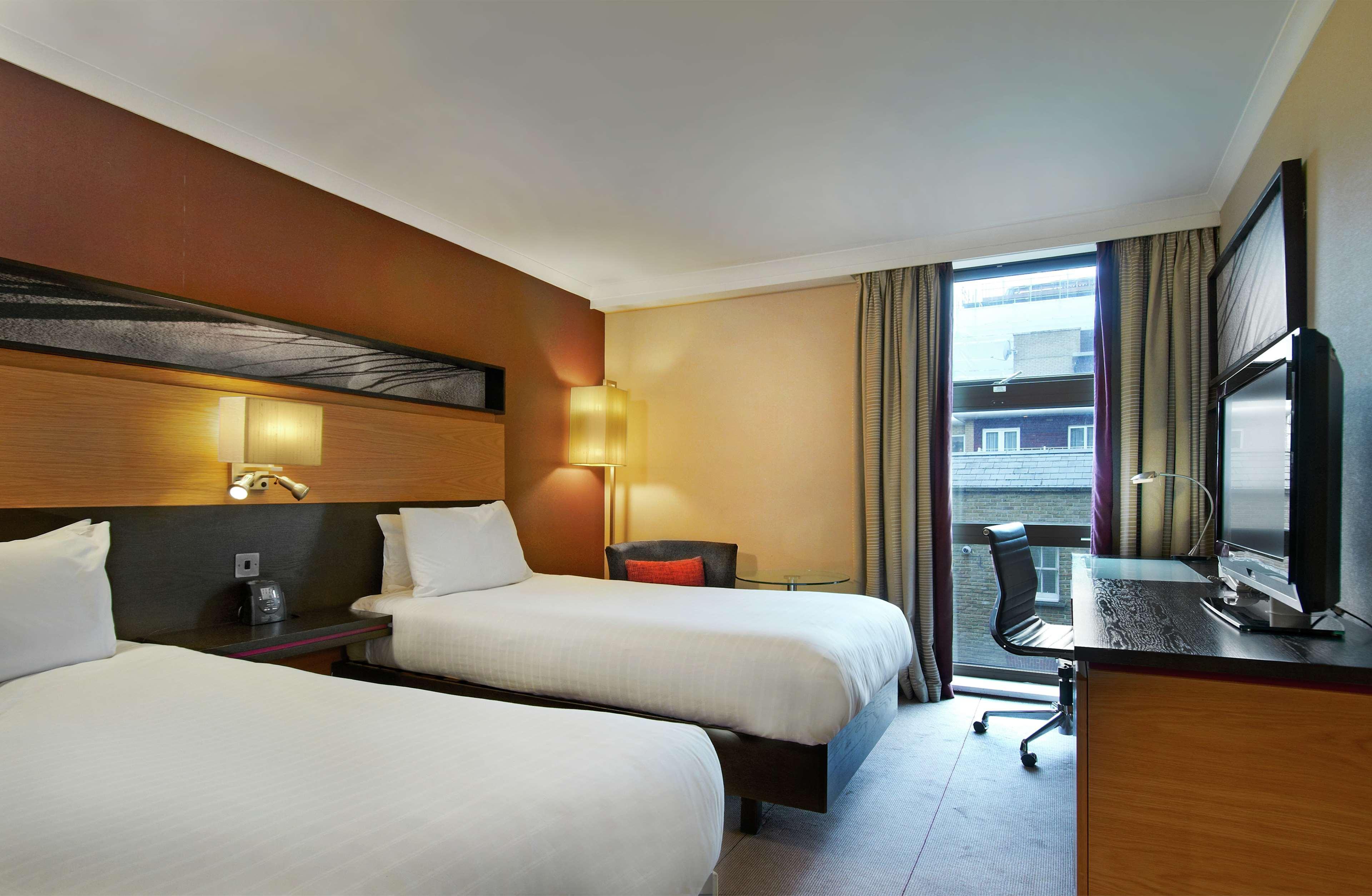 Hilton Kensington 4* London