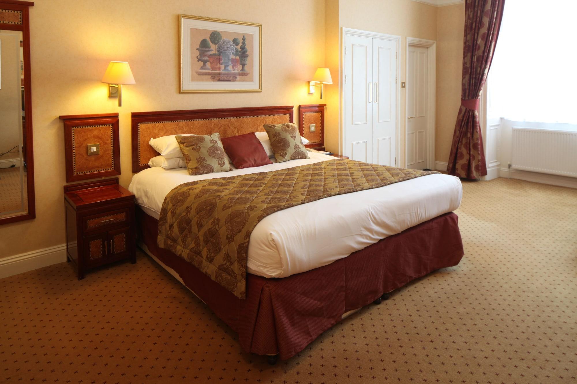 Grange Clarendon 4*