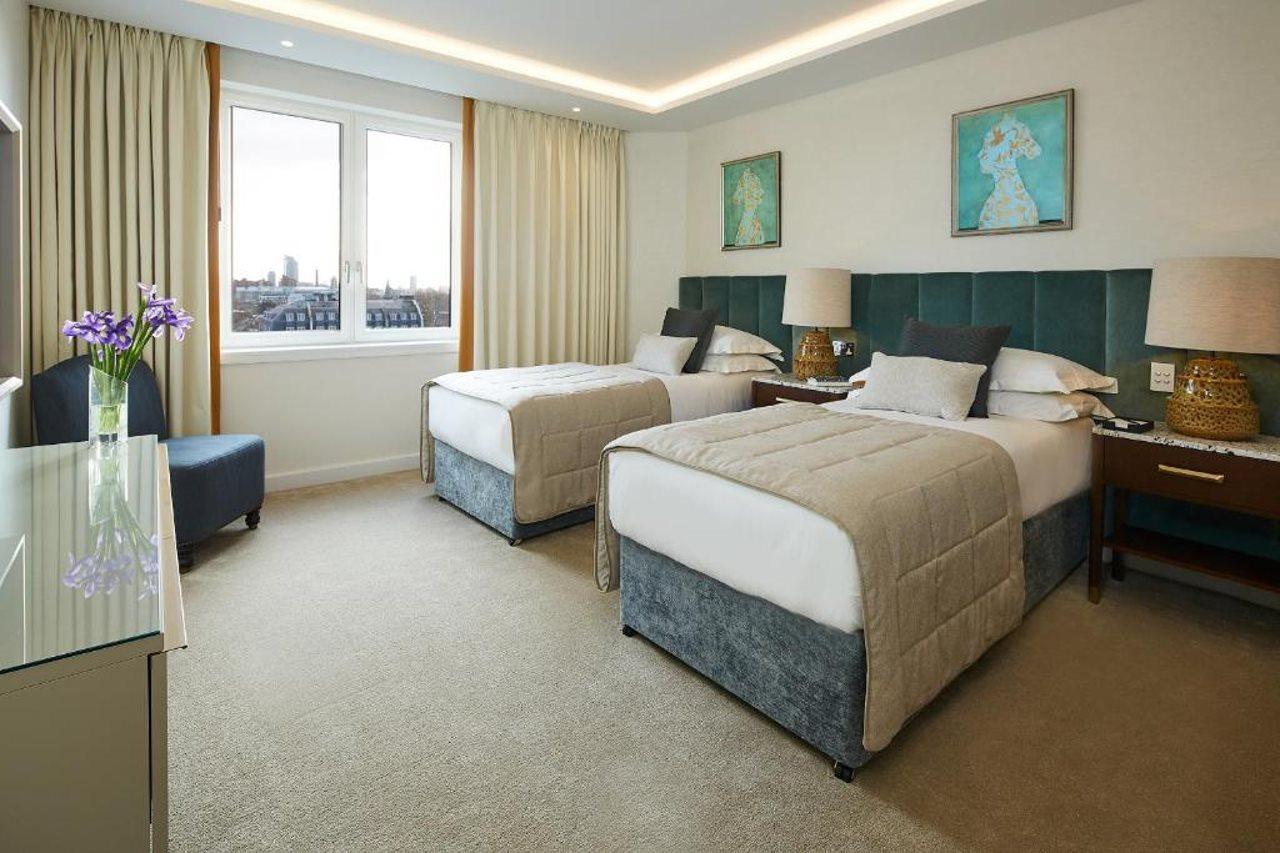 Cheval Gloucester Park At Kensington 5*