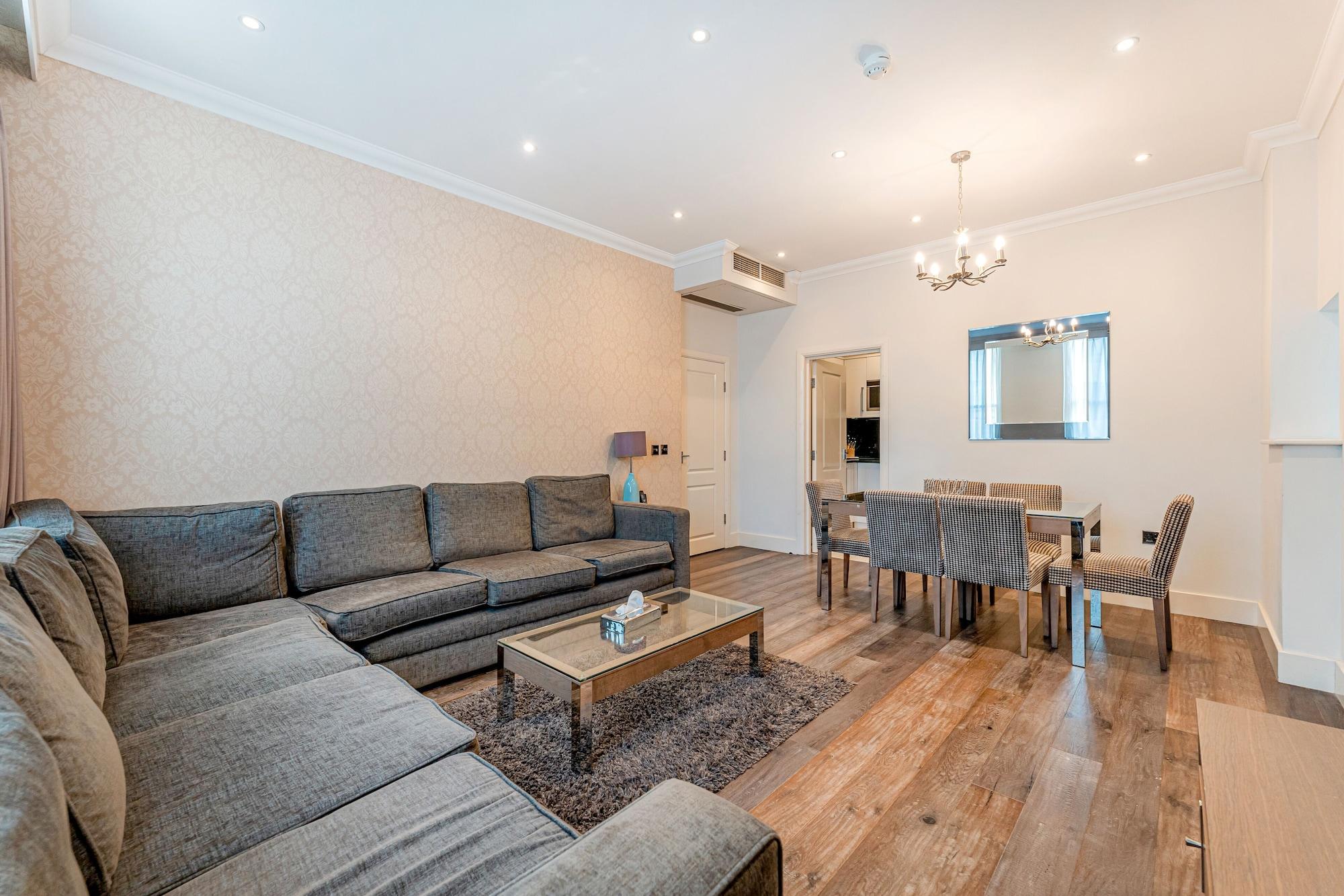 Ashburn Court 4*