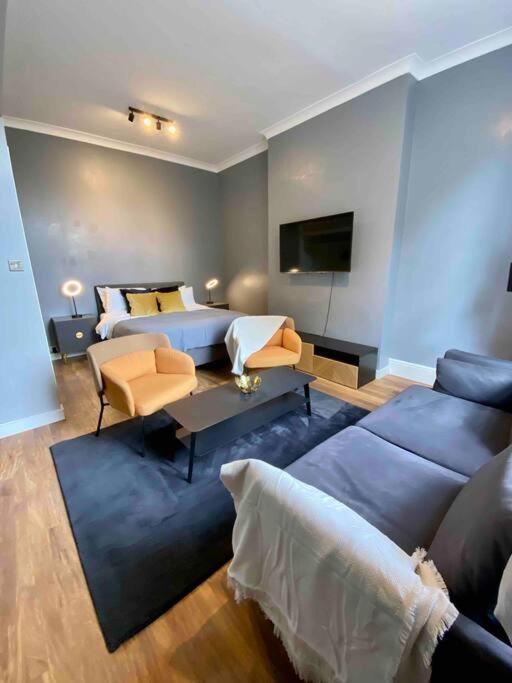 Stylish Near Regents Park N6 Apartment