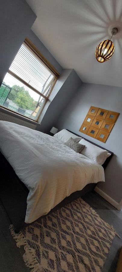 One Bedroom Flat In Finchley Road Appartement Londen