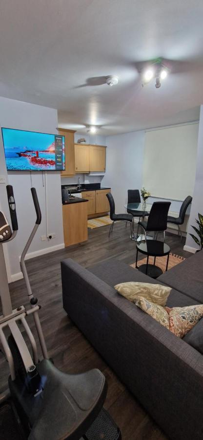 One Bedroom Flat In Finchley Road *