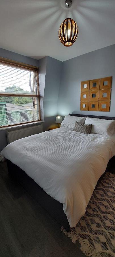 One Bedroom Flat In Finchley Road Appartement *