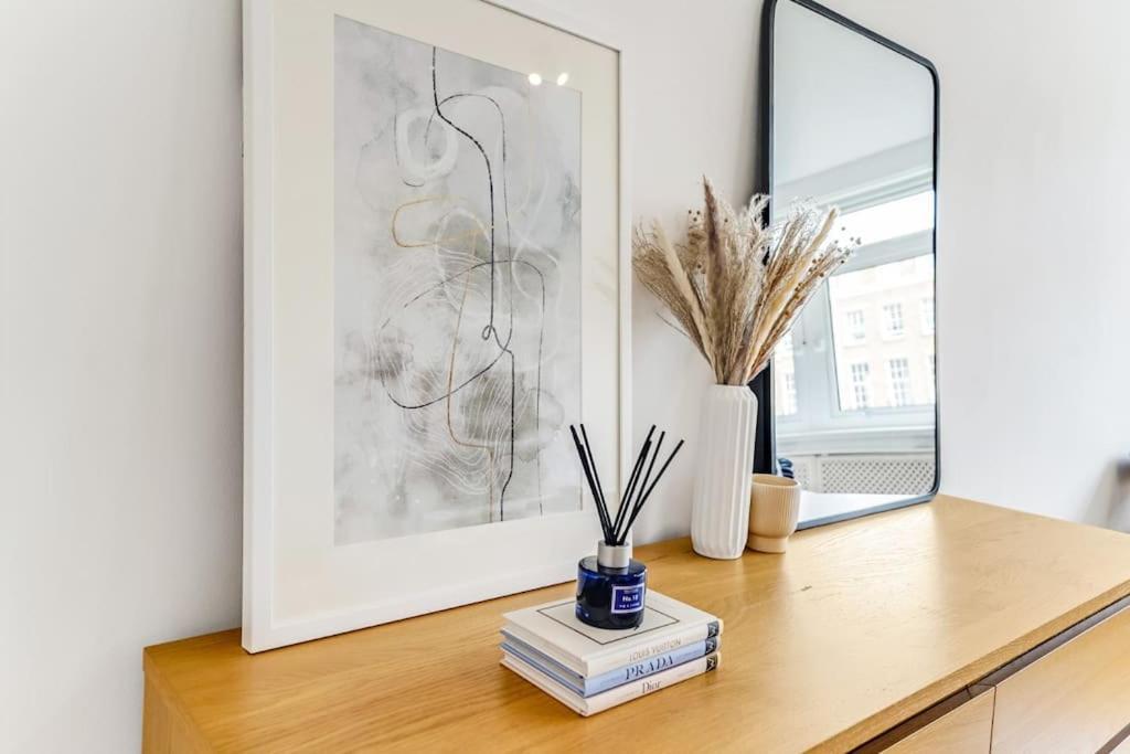 Unique 2 Bed 2 Bath Victorian Flat Regents Park