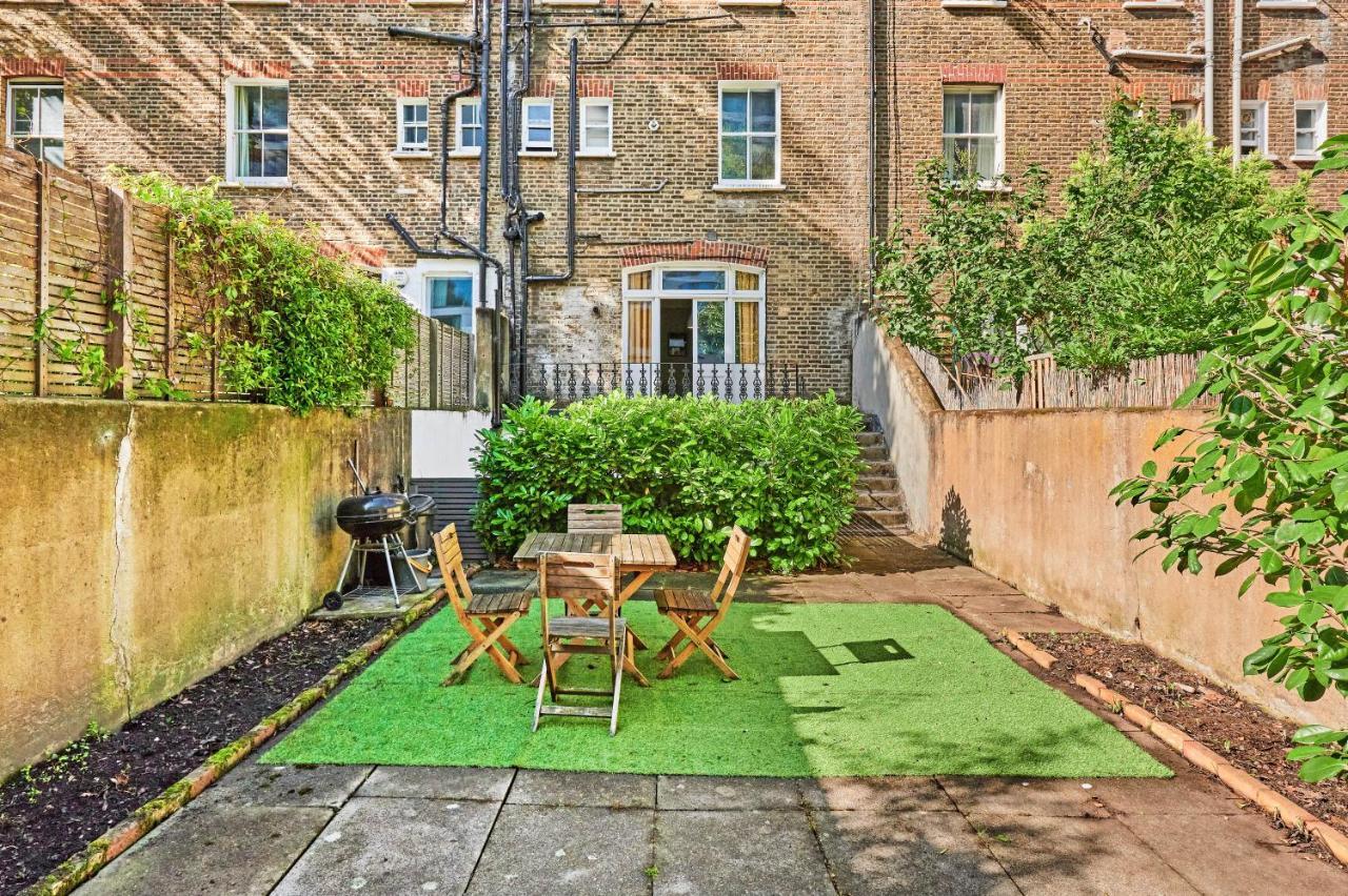 Stylish Garden Flat In Kensington Olympia Leilighet London