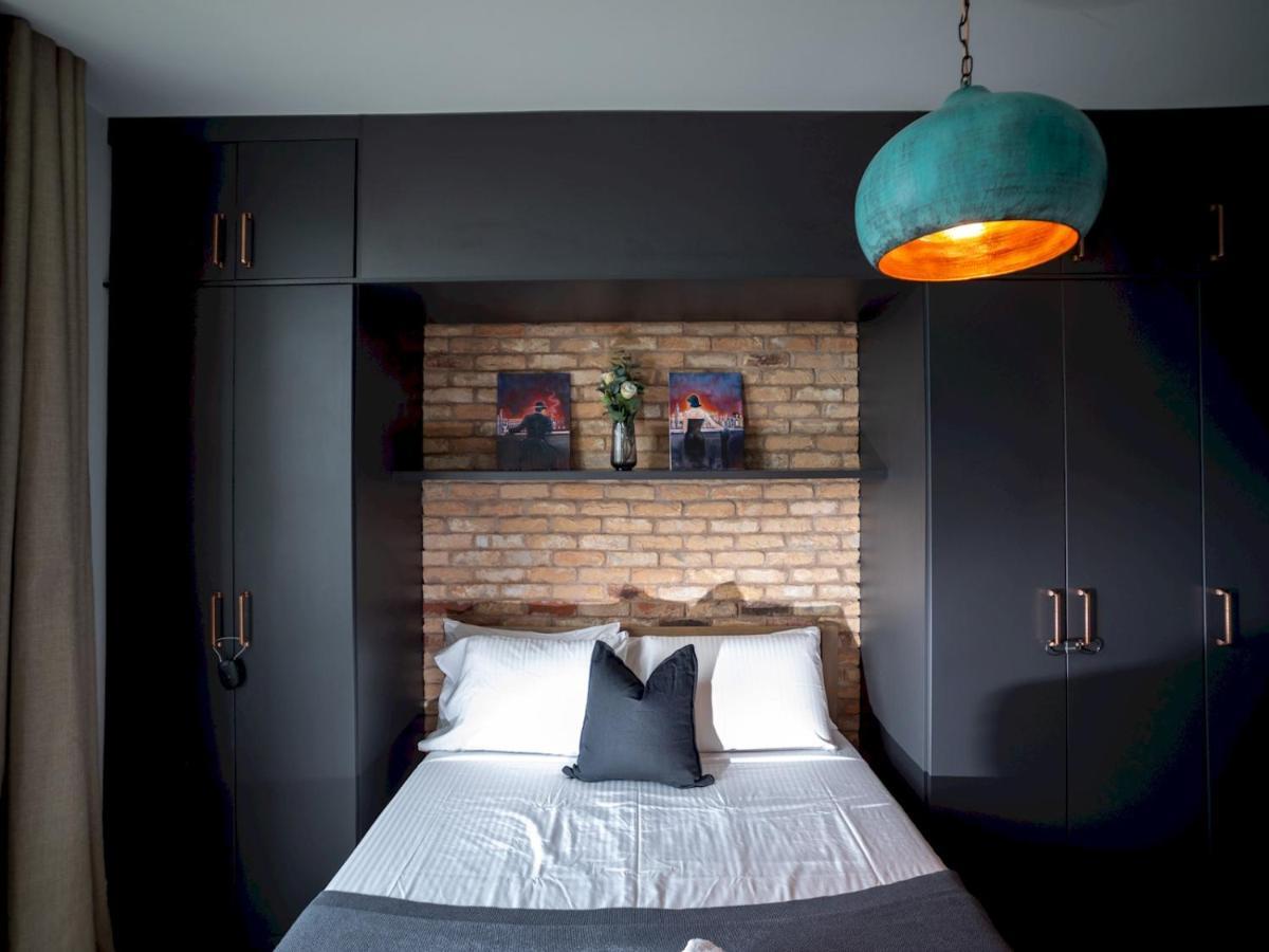 Pass The Keys One Bedroom Near Popular Attractions