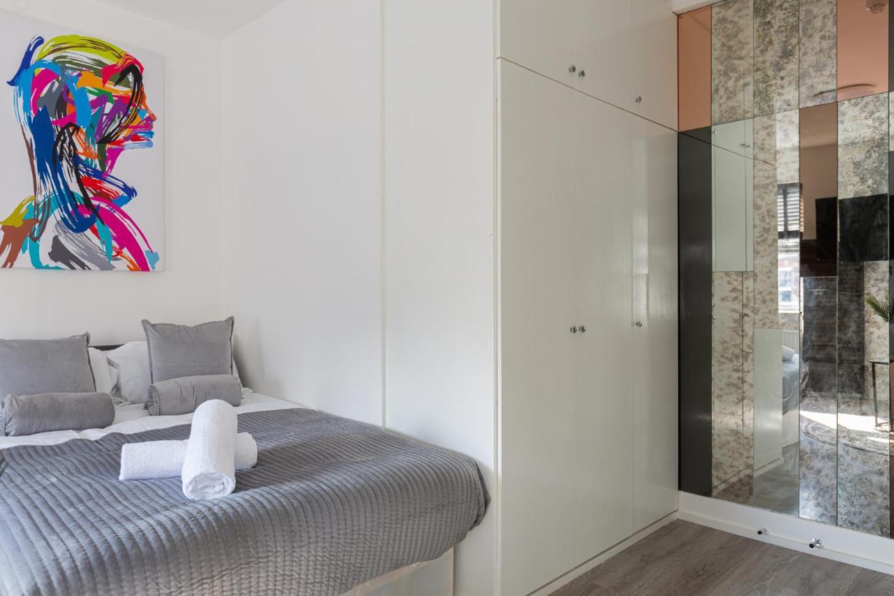 Apartment Apt, 8 Min Walk From Tube 3 London