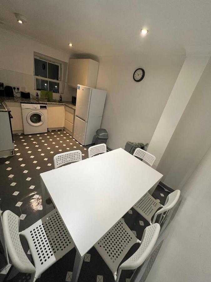 Leilighet 3 Bedroom Flat In King's Cross, St Pancras's. 8 People