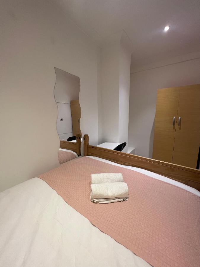 3 Bedroom Flat In King's Cross, St Pancras's. 8 People Leilighet London