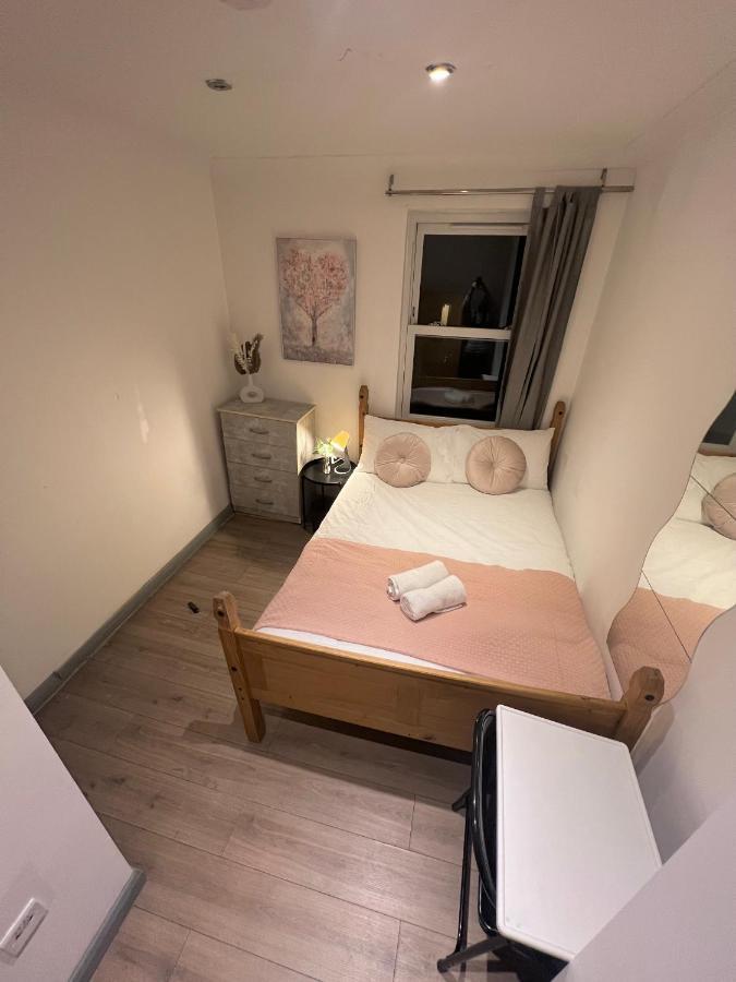 3 Bedroom Flat In King's Cross, St Pancras's. 8 People Leilighet *