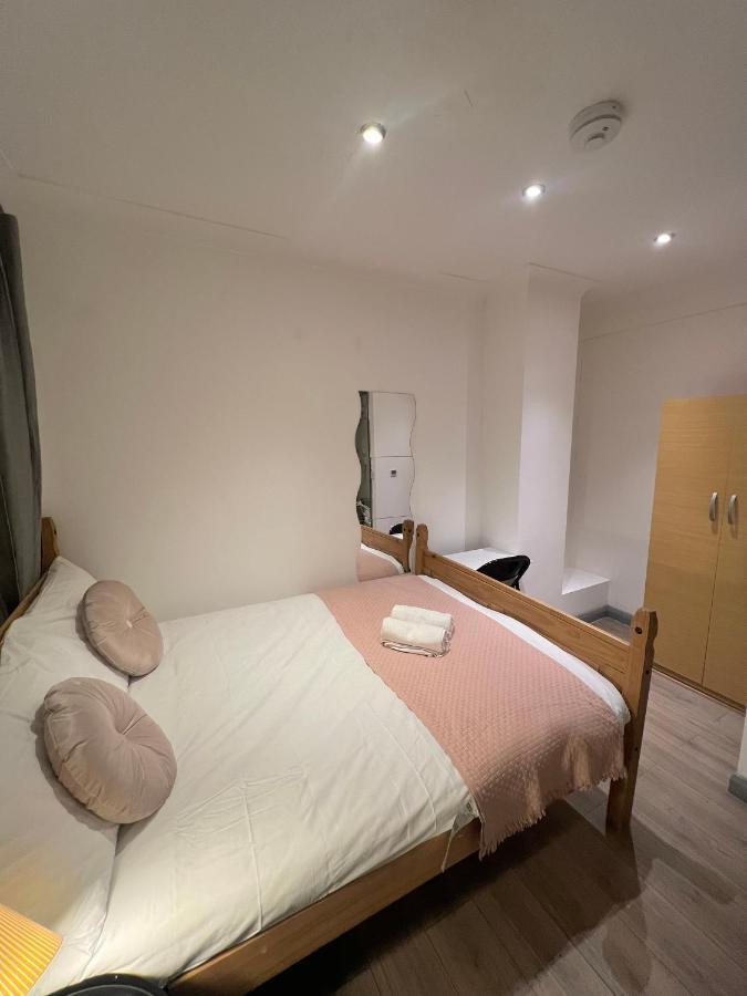 3 Bedroom Flat In King's Cross, St Pancras's. 8 People Leilighet London
